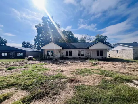 Exterior - 905 W Myrtle St, Cabot, AR 72023 photo 2 of 3