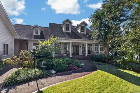 12 Galeon Ln, Hot Springs Village, AR 71909