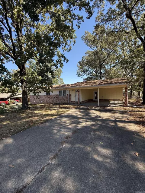 102 Ruger Dr, Hot Springs, AR 71913