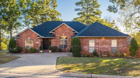 215 Trelon Cir, Little Rock, AR 72223