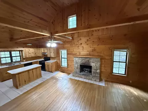 Living - 1939 W 74 Hwy, Jasper, AR 72641 photo 4 of 4