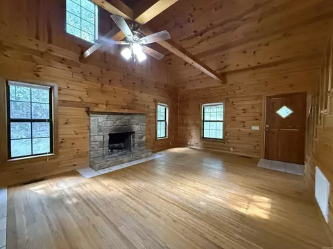 Living - 1939 W 74 Hwy, Jasper, AR 72641 photo 3 of 4