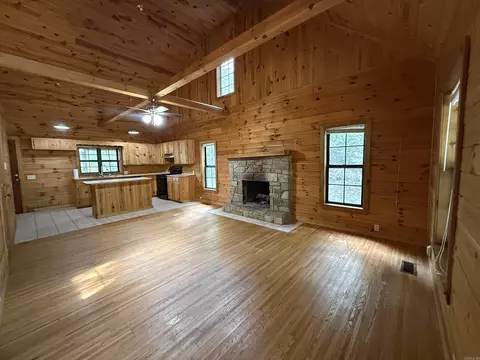 Living - 1939 W 74 Hwy, Jasper, AR 72641 photo 2 of 4