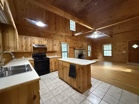 Kitchen - 1939 W 74 Hwy, Jasper, AR 72641 photo 2 of 3