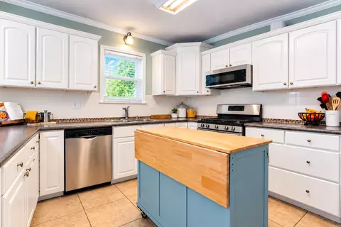 Kitchen - 39 Arcadia Cir, Bryant, AR 72022 photo 3 of 5