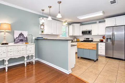 Kitchen - 39 Arcadia Cir, Bryant, AR 72022 photo 1 of 5
