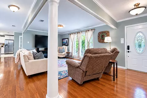 Living - 39 Arcadia Cir, Bryant, AR 72022 photo 1 of 5