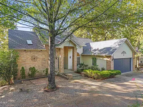 29 Barcelona Way, Hot Springs Village, AR 71909