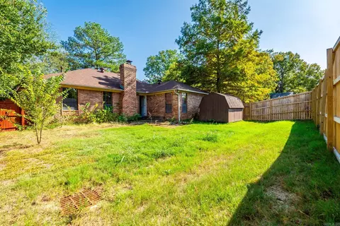 Exterior - 2817 Bruce St, Conway, AR 72034 photo 2 of 4