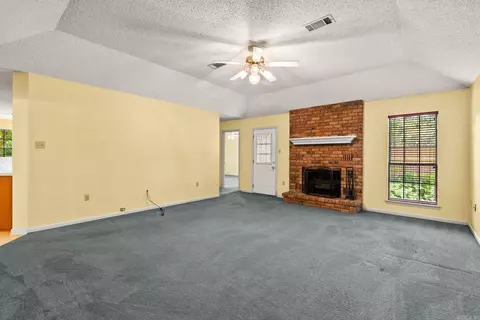 Living - 2817 Bruce St, Conway, AR 72034 photo 1 of 3
