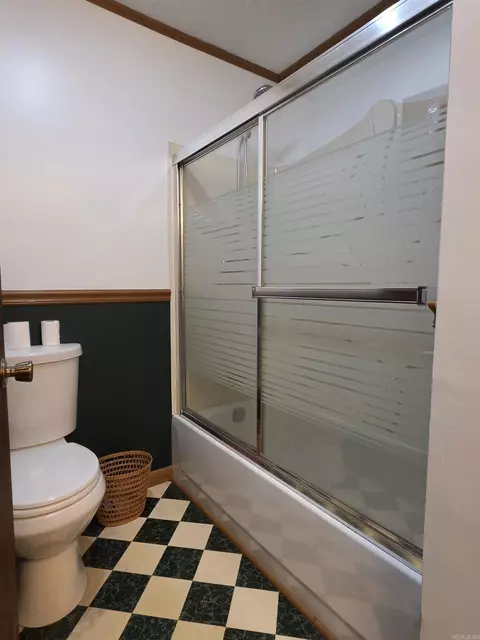 Bath - 1708 N Highway 33, Augusta, AR 72006 photo 5 of 5