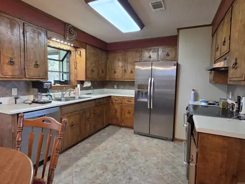 Kitchen - 1708 N Highway 33, Augusta, AR 72006 photo 3 of 4