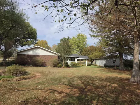 Exterior - 1708 N Highway 33, Augusta, AR 72006 photo 6 of 14