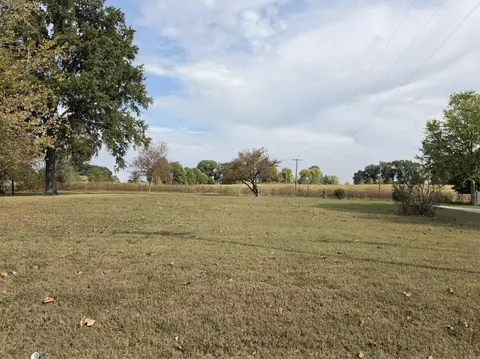 Exterior - 1708 N Highway 33, Augusta, AR 72006 photo 11 of 14