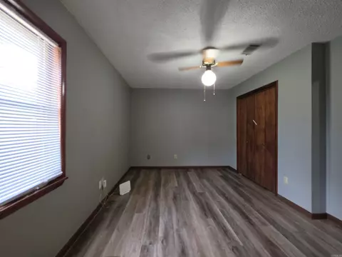 Bedroom - 1708 N Highway 33, Augusta, AR 72006 photo 1 of 3