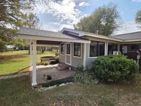 Exterior - 1708 N Highway 33, Augusta, AR 72006 photo 3 of 14