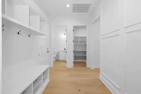 Entry Way - 7053 Star Dust Ln, Benton, AR 72019 photo 6 of 8