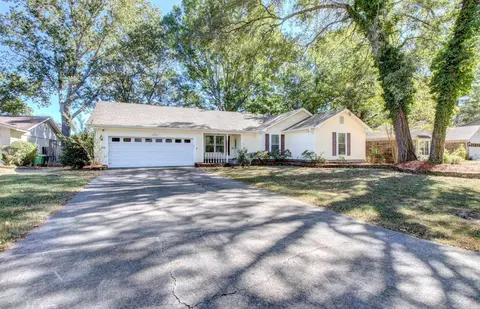 7 Butterfly Pl, Little Rock, AR 72210