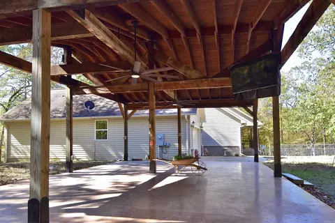 Exterior - 1708 Riverview Dr, Malvern, AR 72104 photo 8 of 15