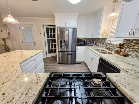 Kitchen - 3210 Donaldson Ln, Pine Bluff, AR 71602 photo 3 of 4