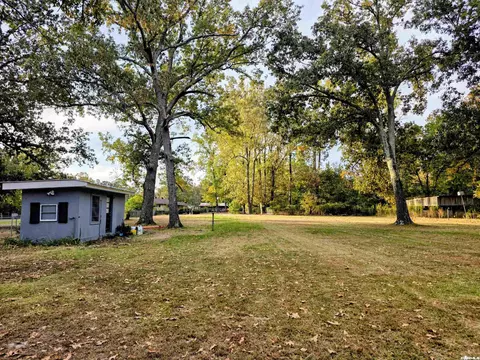 Exterior - 3210 Donaldson Ln, Pine Bluff, AR 71602 photo 3 of 3