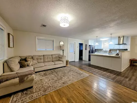 Living - 3210 Donaldson Ln, Pine Bluff, AR 71602 photo 1 of 1