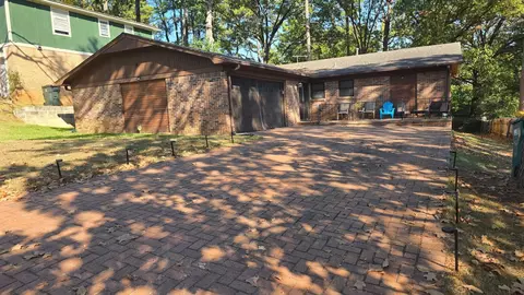 3305 Dartmouth Ct, Little Rock, AR 72204