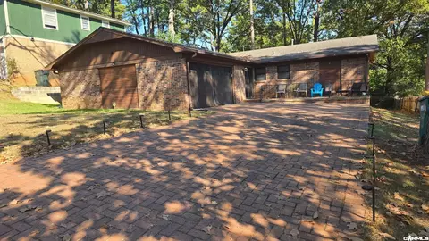 3305 Dartmouth Ct, Little Rock, AR 72204