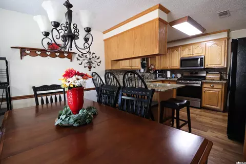 Dining - 1 Buckshot Cv, Pine Bluff, AR 71603 photo 2 of 3