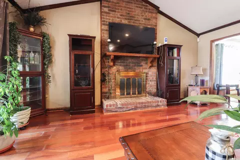 Living - 1 Buckshot Cv, Pine Bluff, AR 71603 photo 1 of 1