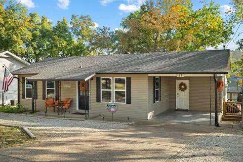 15 W Lakeshore Dr, Cherokee Village, AR 72529
