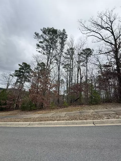 11 Accadia Ct, Little Rock, AR 72223
