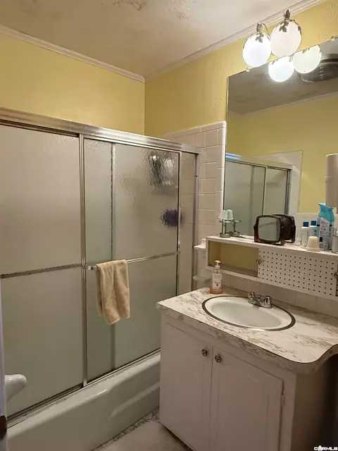 Bath - 904 3rd Ave, Murfreesboro, AR 71958 photo 2 of 3
