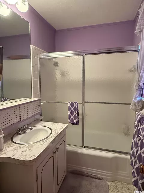 Bath - 904 3rd Ave, Murfreesboro, AR 71958 photo 1 of 3