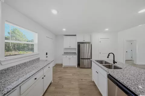 Kitchen - 149 Coal Mountain Rd, El Paso, AR 72045 photo 2 of 3