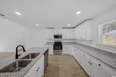 Kitchen - 149 Coal Mountain Rd, El Paso, AR 72045 photo 1 of 3