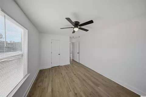 Bedroom - 149 Coal Mountain Rd, El Paso, AR 72045 photo 4 of 6