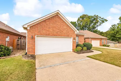 Exterior - 2519 Jasmine Dr, Benton, AR 72015 photo 2 of 12