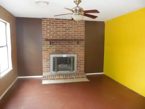 303 Wright Ave, Springdale, AR 72764 photo 10