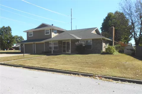 2201 Monticello Ave, Springdale, AR 72762 photo 1