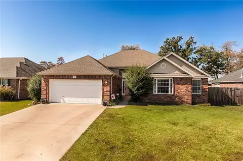 791 Walker St, Centerton, AR 72719 photo 1