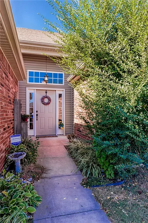 791 Walker St, Centerton, AR 72719 photo 2