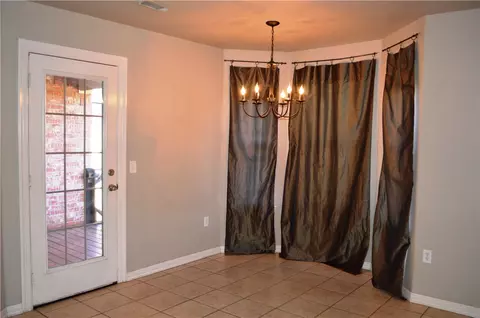 287 Brandons Loop, Springdale, AR 72762 photo 4