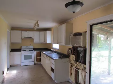 193 White St, West Fork, AR 72774 photo 4