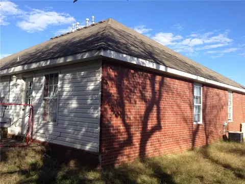 1482 Tolleson Loop, Springdale, AR 72764 photo 2