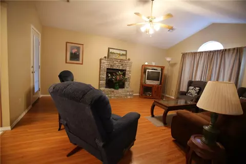 626 Terry Ave, Springdale, AR 72764 photo 4