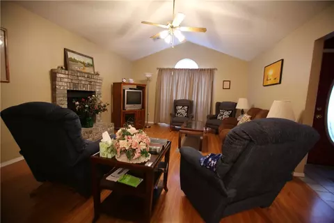 626 Terry Ave, Springdale, AR 72764 photo 3