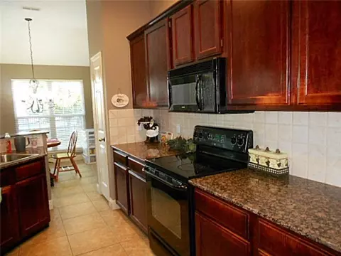 810 Walker St, Centerton, AR 72719 photo 4