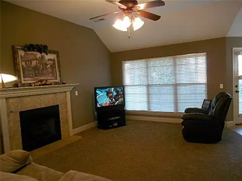 810 Walker St, Centerton, AR 72719 photo 12