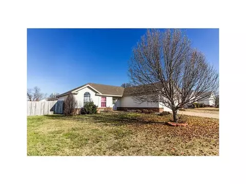 620 Knight Ave, Lowell, AR 72745 photo 1